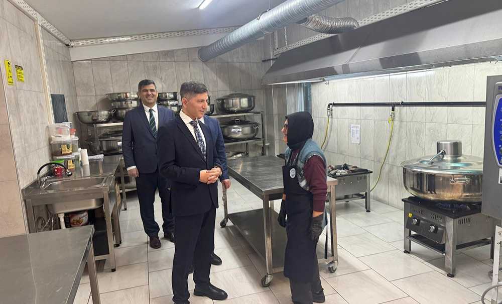 Kaymakam Erten Halk Eğitim Merkezini Ziyaret Etti