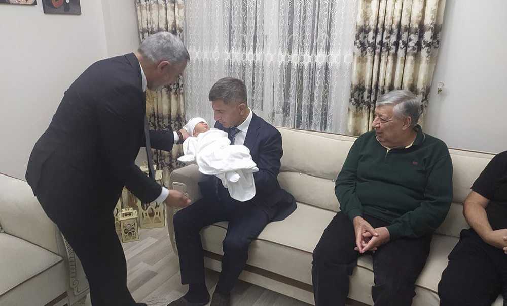 Kaymakam Erten, Hane Ziyaretleri Yapıyor