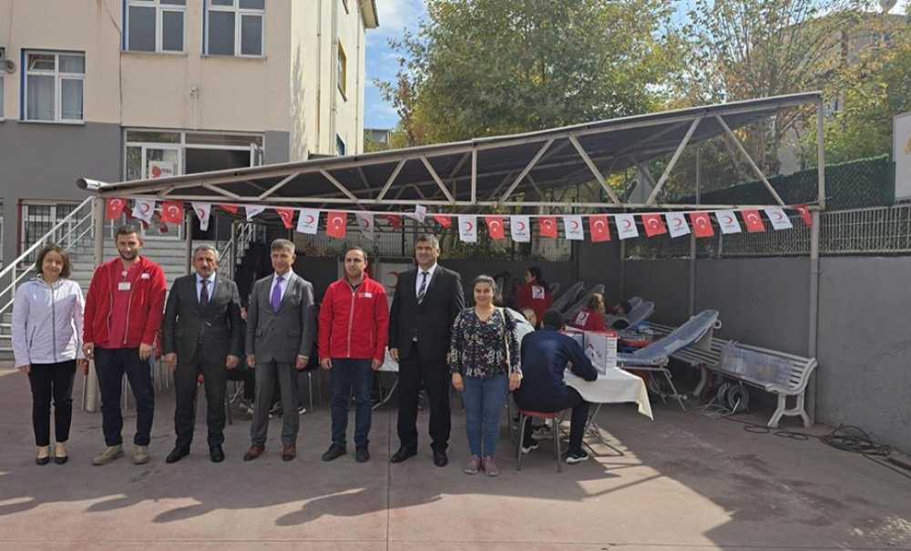 Kaymakam Erten Kan Bağışı Etkinliğine Katıldı