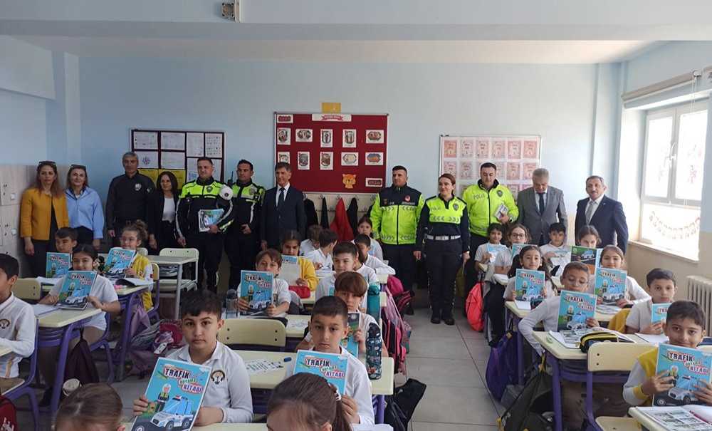 Kaymakam Erten Trafik Ve İlk Yardım Haftası Etkinliğine Katıldı