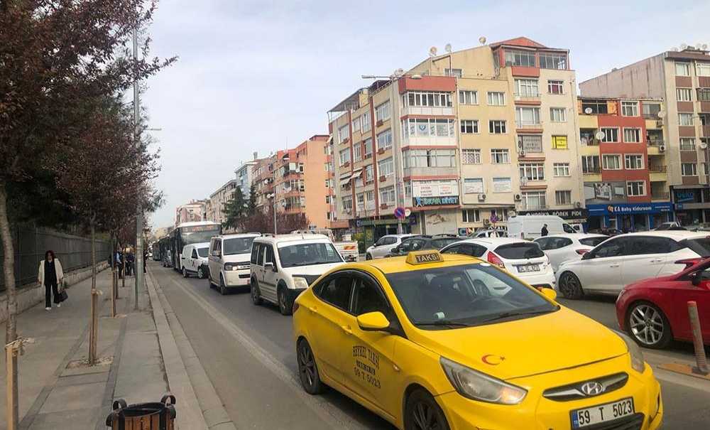 Kaza Nedeniyle Trafik Kilitlendi!