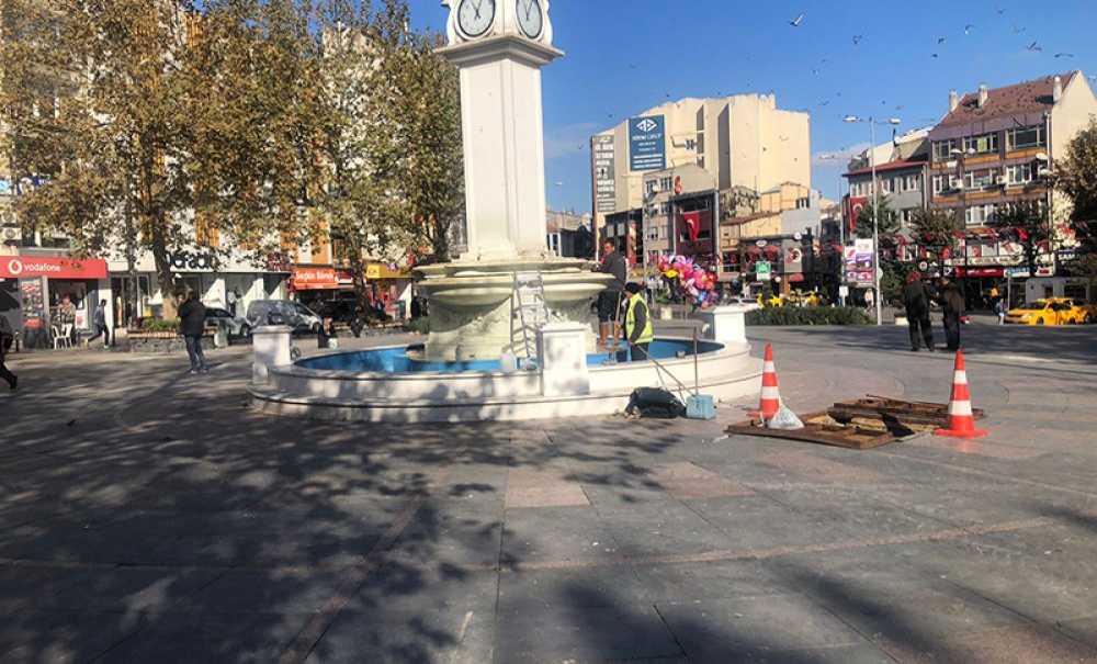 Kirlenen Havuz Yine Temizlendi