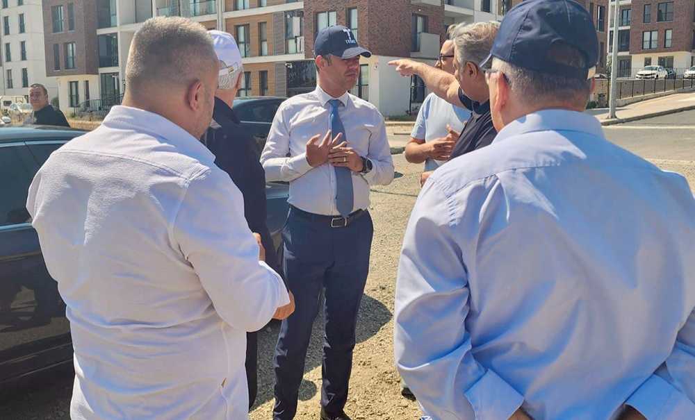 Koku Şikâyetini Yerinde İnceledi