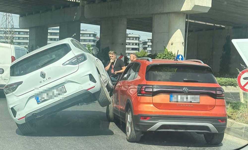 Köprülü Kavşakta Kaza