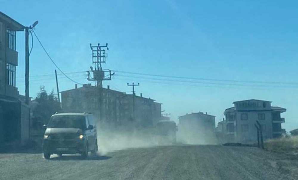 Kumru Caddesi'nde Toz Çilesi Bitmiyor