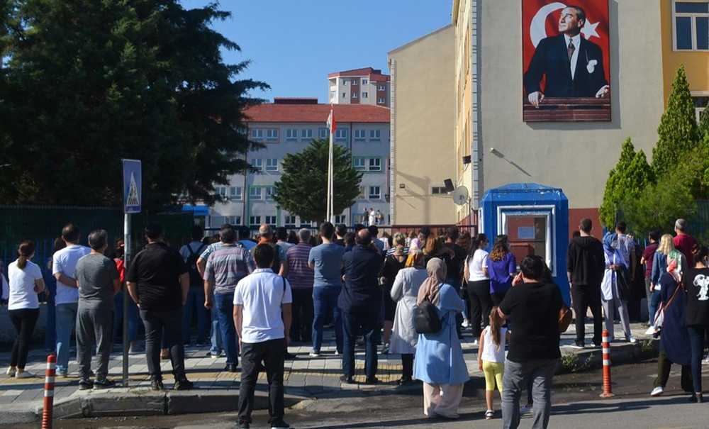 Lgs'de 3 Öğrenci 500 Tam Puan Yaparak 1. Oldu