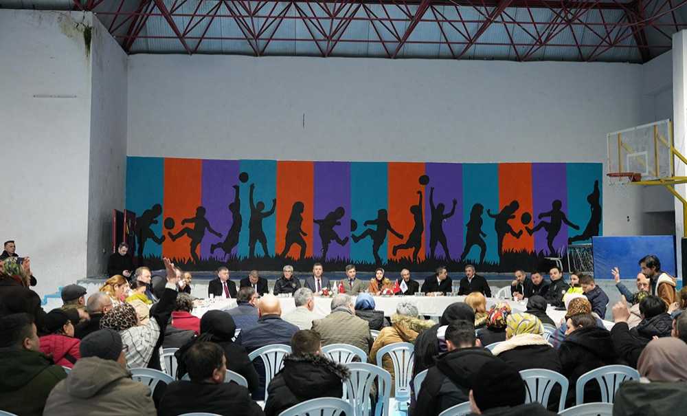 Mahalle Toplantısındaki Kalabalık Dikkat Çekti