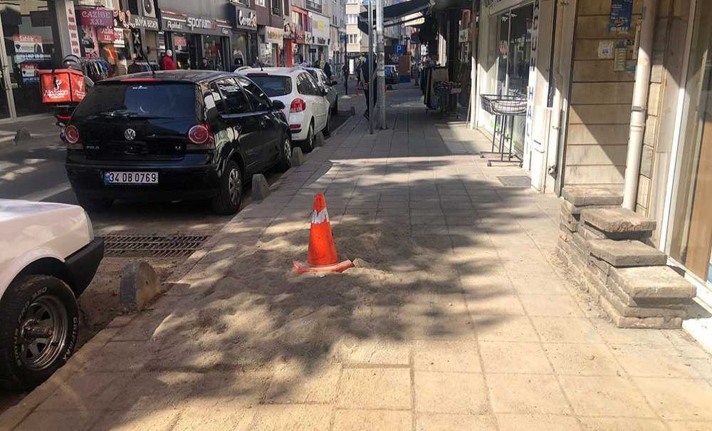 Mandıracı Caddesi'nde Vatandaşın Kaldırım Çilesi