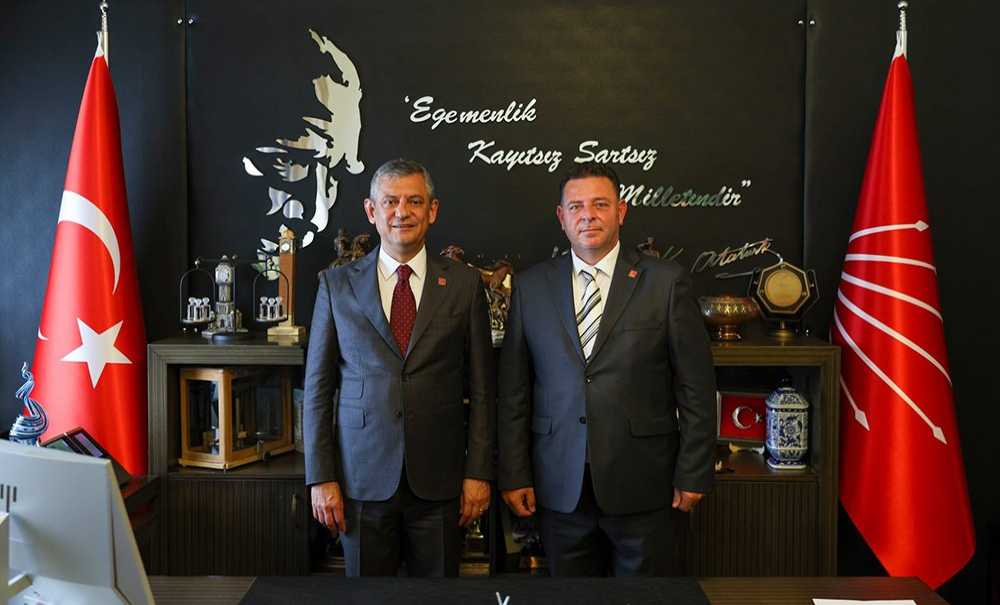 Mert Yılmaz Ankara'da Özel'i Ziyaret Etti