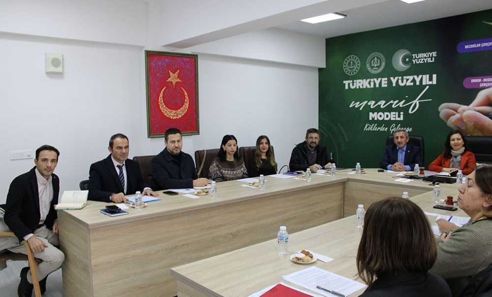 Meslek Lisesi Öğrencilerini İşkur Yönlendirecek