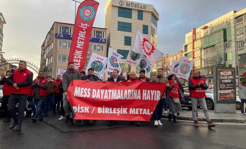 Metal İşçisi Meydanlara Çıktı