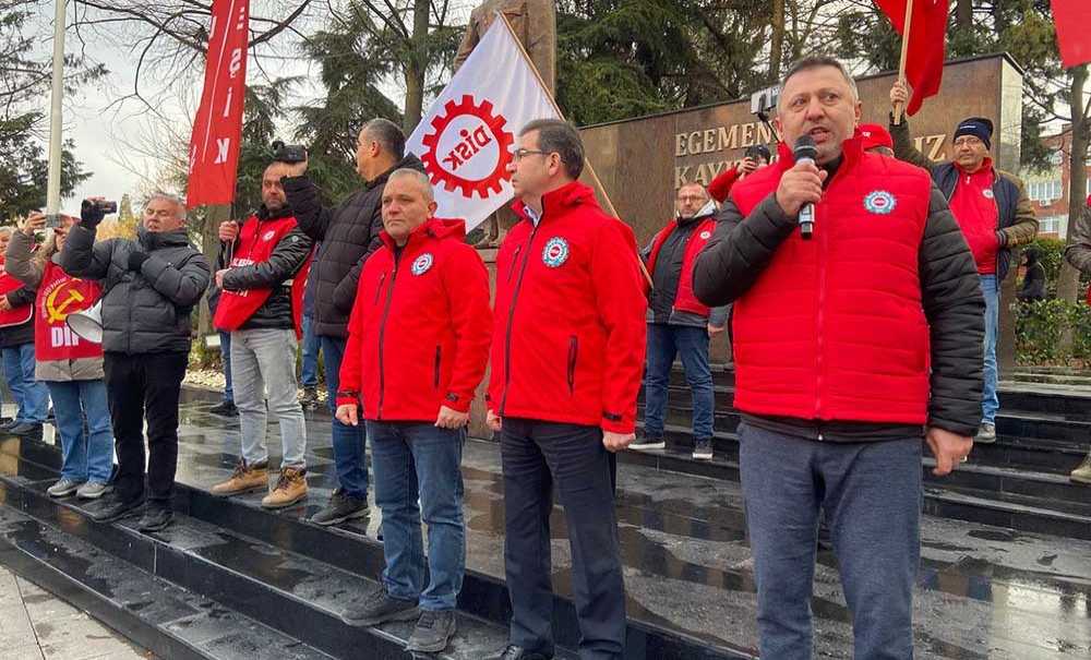 Metal İşçisi Meydanlara Çıktı