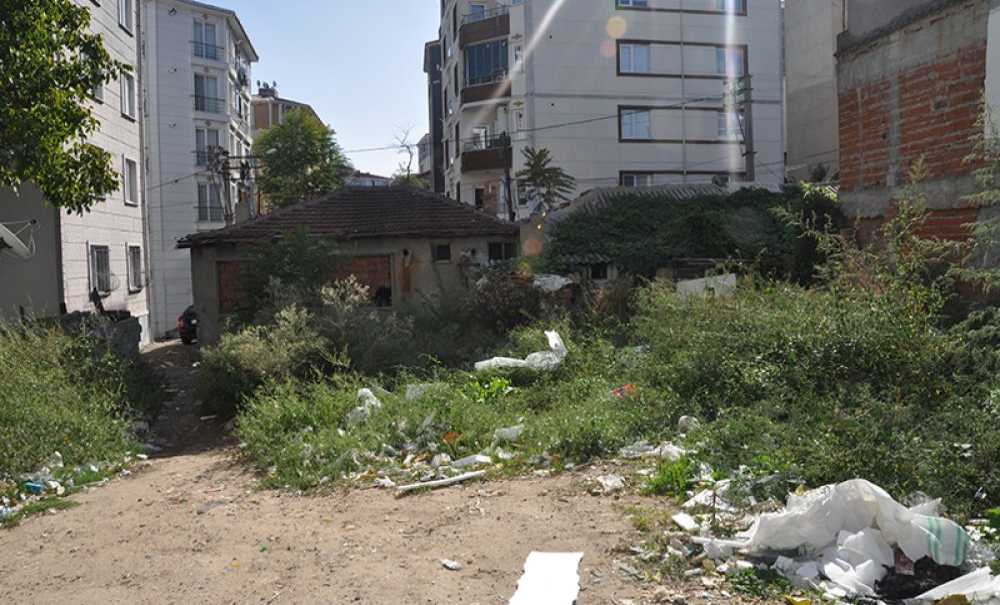 Metruk Binalar Hala Yıkılmadı