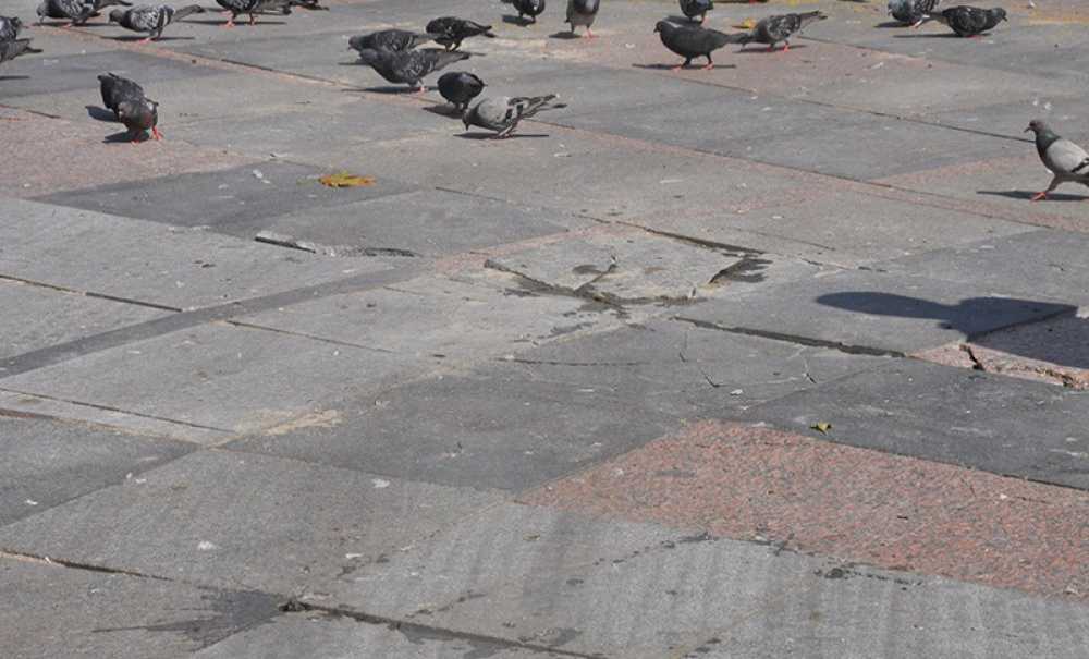 Meydanın Kırık Dökük Görüntüsü Tepki Çekiyor