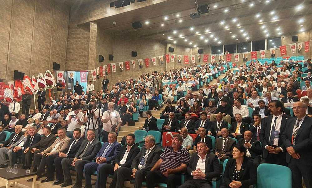 Mhp'de Furkan Bi̇çer Dönemi̇ Başladı