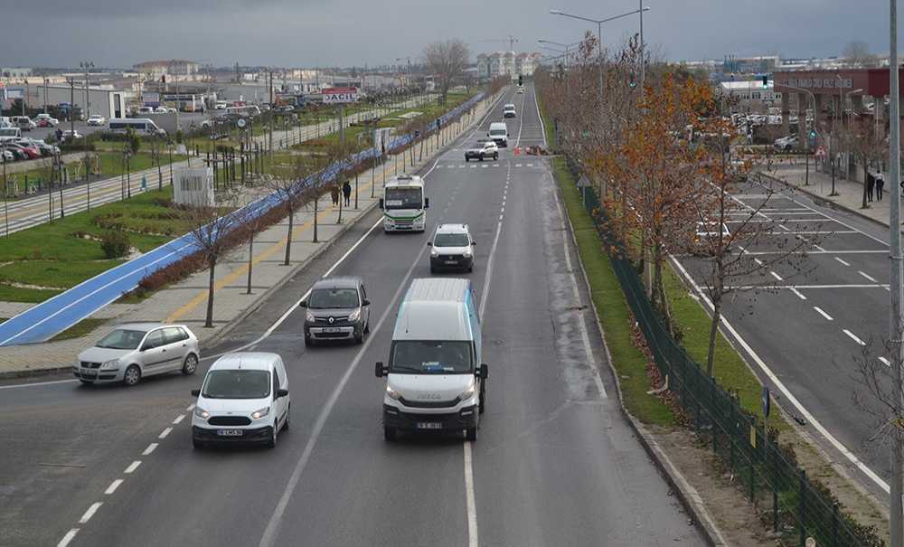 Minibüsler İçin Bekleme Cebi Yapılsın