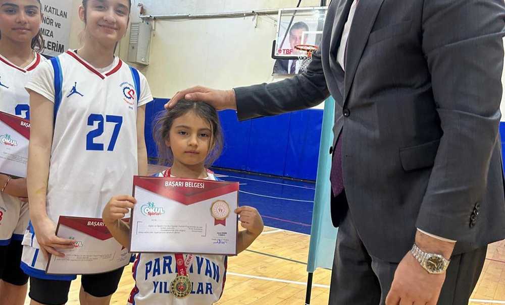 Minik Basketbolcular İl Birinciliği İçin Ter Döktü