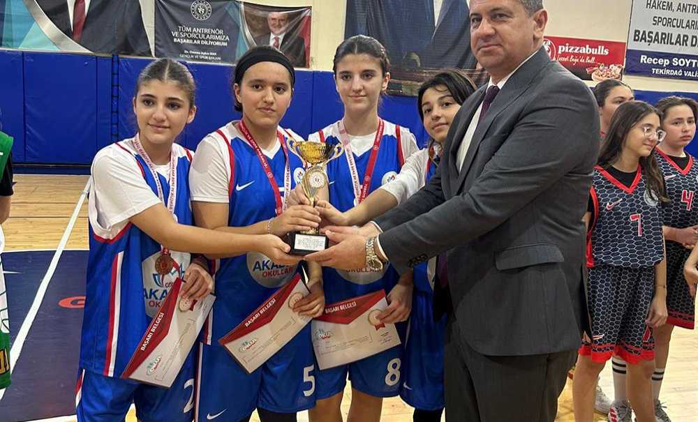 Minik Basketbolcular İl Birinciliği İçin Ter Döktü