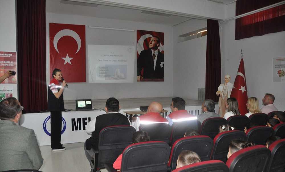 Minik Öğrencilere Sütün Faydaları Anlatıldı