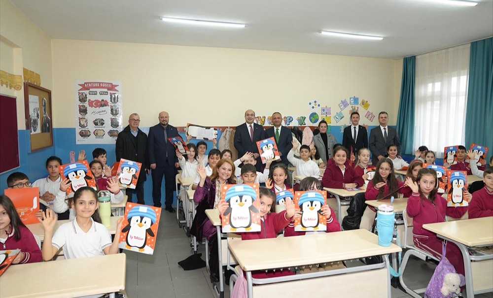 Müge Başkan, Öğrencilerin Karne Heyecanına Ortak Oldu