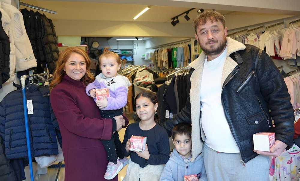 Müge Başkan Vatandaşların Kandilini Kutladı