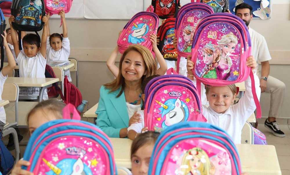 Müge Başkan'dan Minik Öğrencilere Sürpriz!