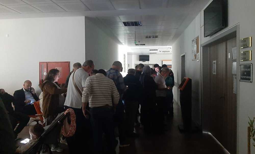 Nüfus Müdürlüğünde Elektrik Kesintisi Yaşandı