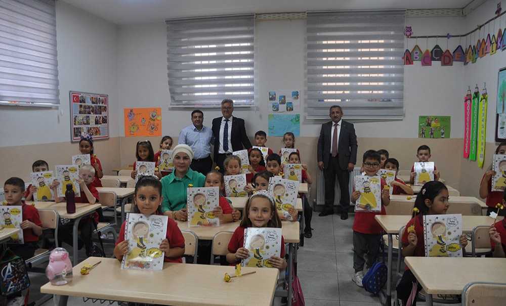 Öğrenci̇ler Karne Heyecani Yaşadi