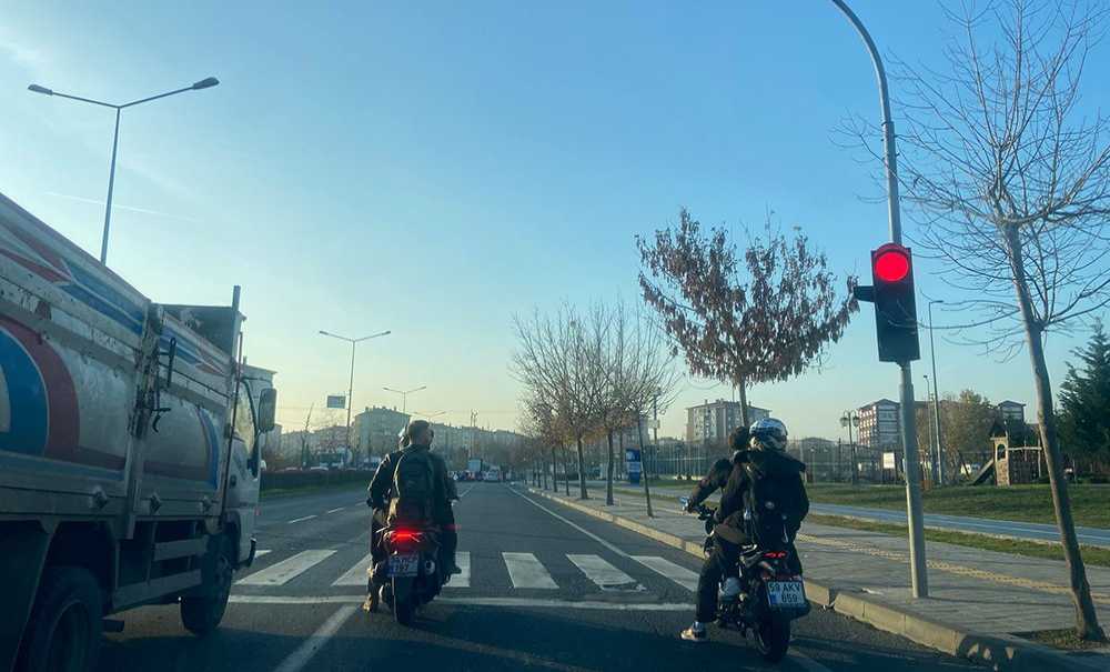 Öğrenciler Ulaşım İçin Bisiklet Ve Motosikleti Tercih Ediyor