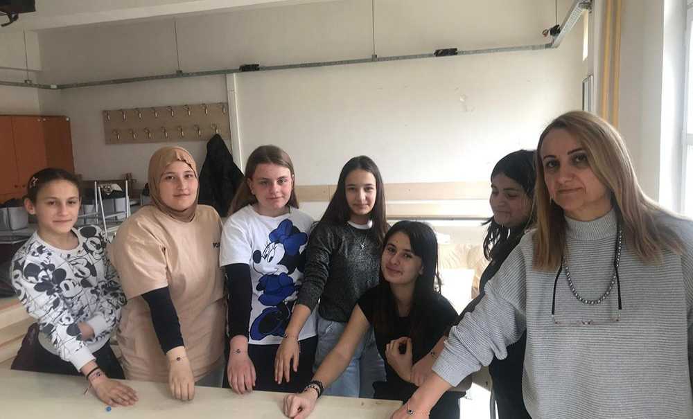 Öğrencilere El Sanatları Konusunda Kurs Verildi