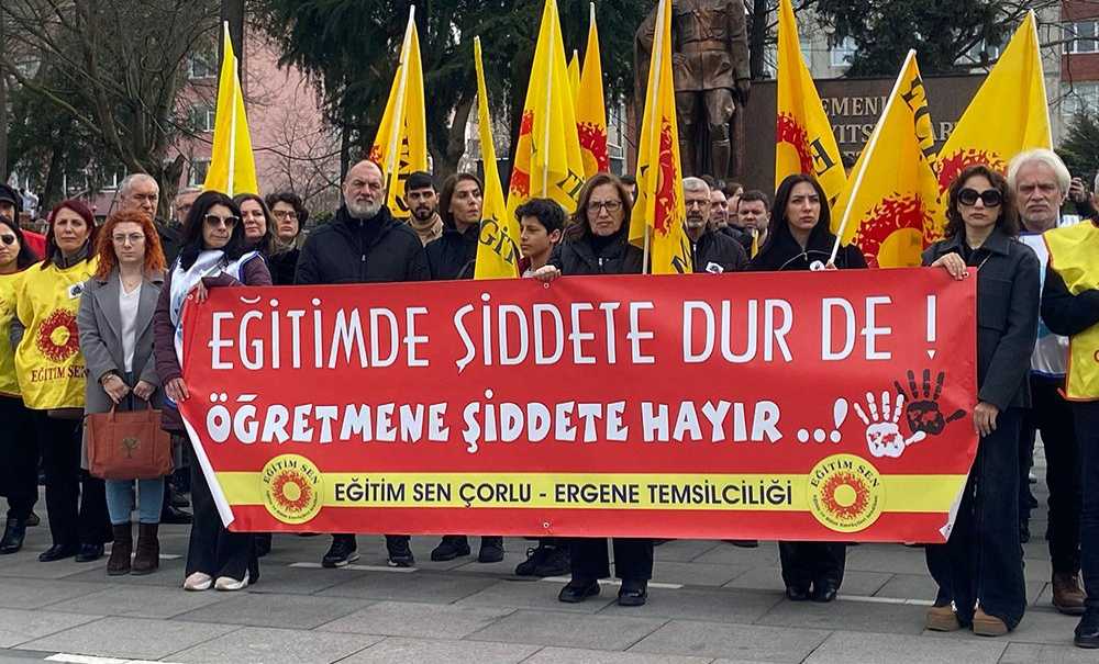 Öğretmenler Meydanlara Çıktı