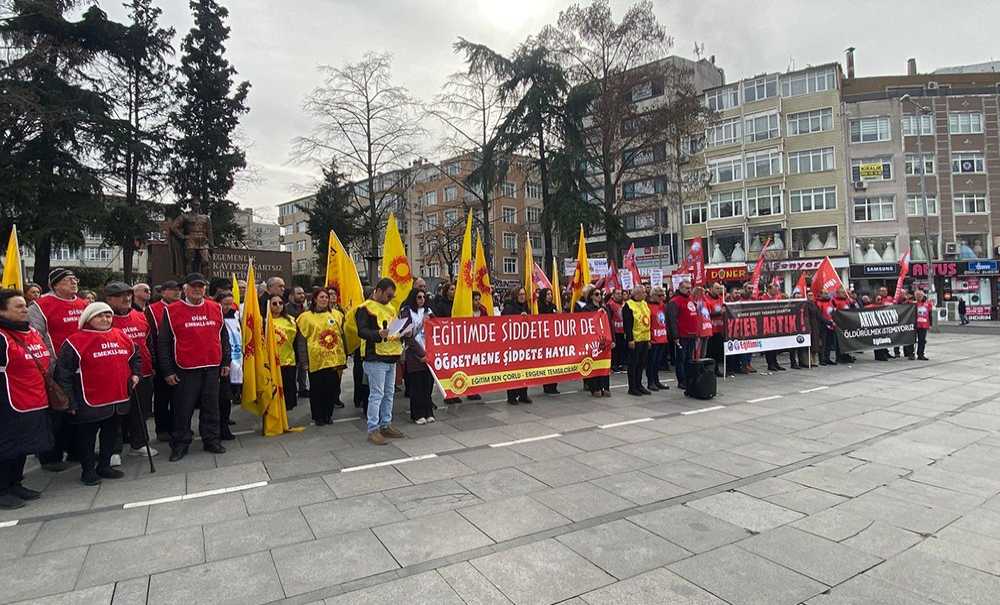 Öğretmenler Meydanlara Çıktı