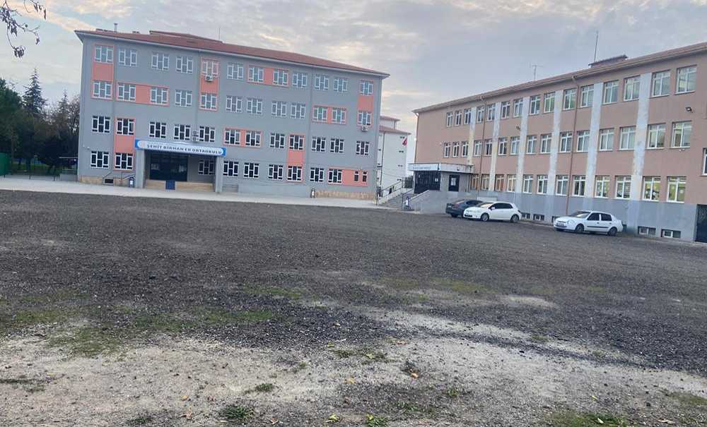 Okul Bahçesi Düzenleme Bekliyor