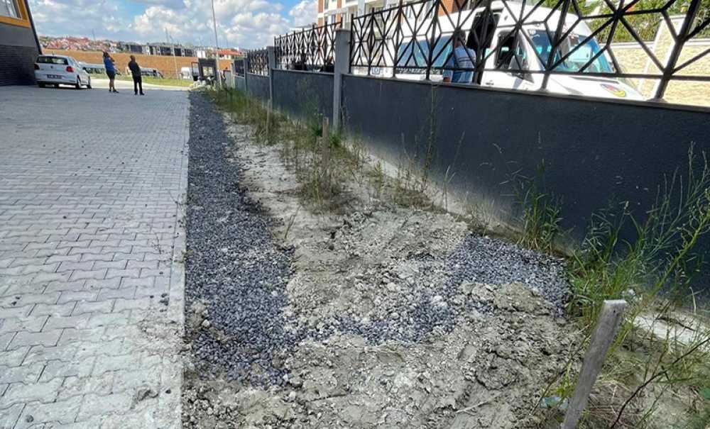 Okul Bahçesindeki Su Nihayet Kesildi