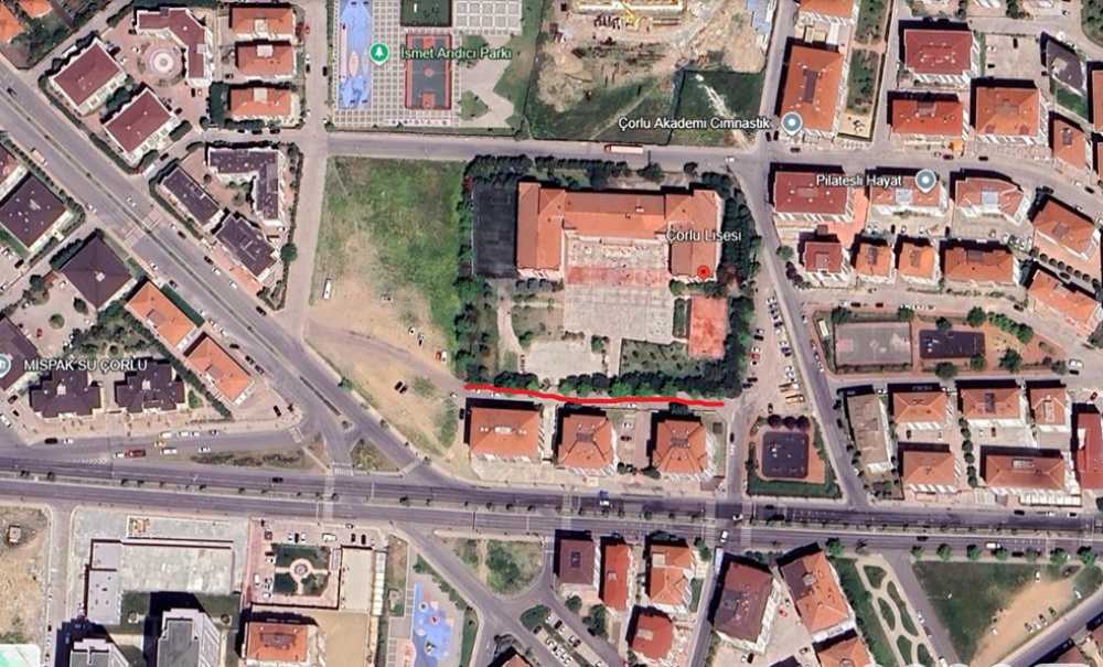 Okul Önünde Yol Yok