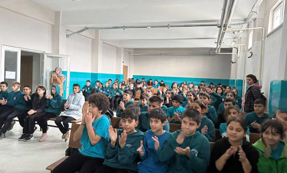 Okullarda ‘Akif'in Gençlerle Yolculuğu' Paneli Düzenlendi