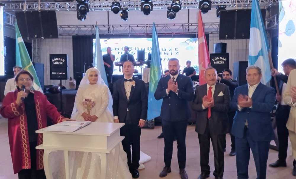 Ömer Ünal Dünya Evine Girdi