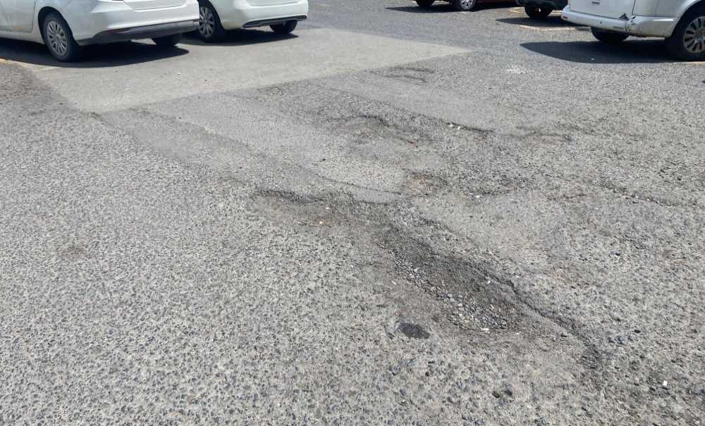 Otopark Köstebek Yuvası Gibi