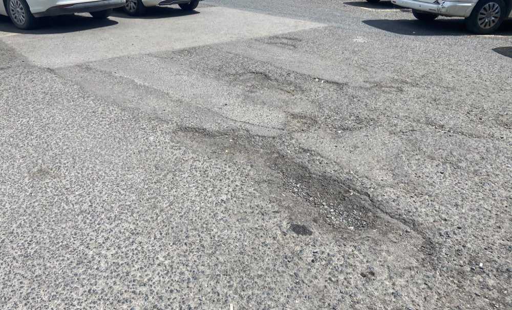 Otopark Köstebek Yuvası Gibi