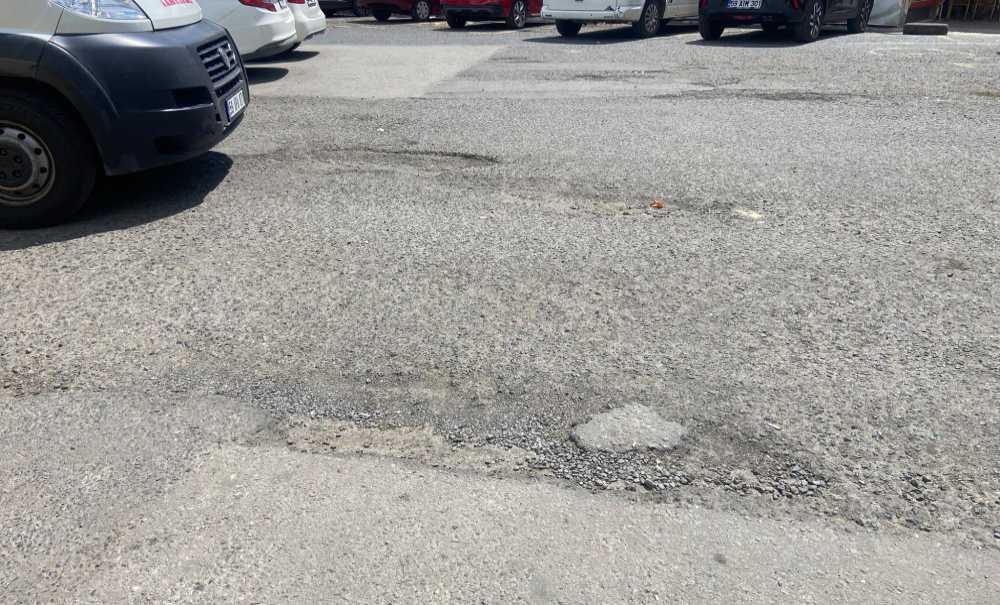 Otopark Köstebek Yuvası Gibi