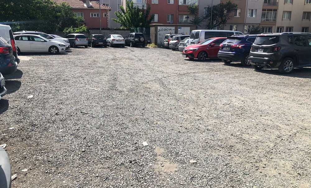 Otopark Toz Toprak İçinde
