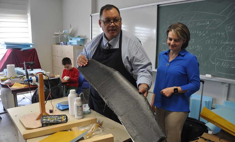 Özel Değil, Özellikli Okul