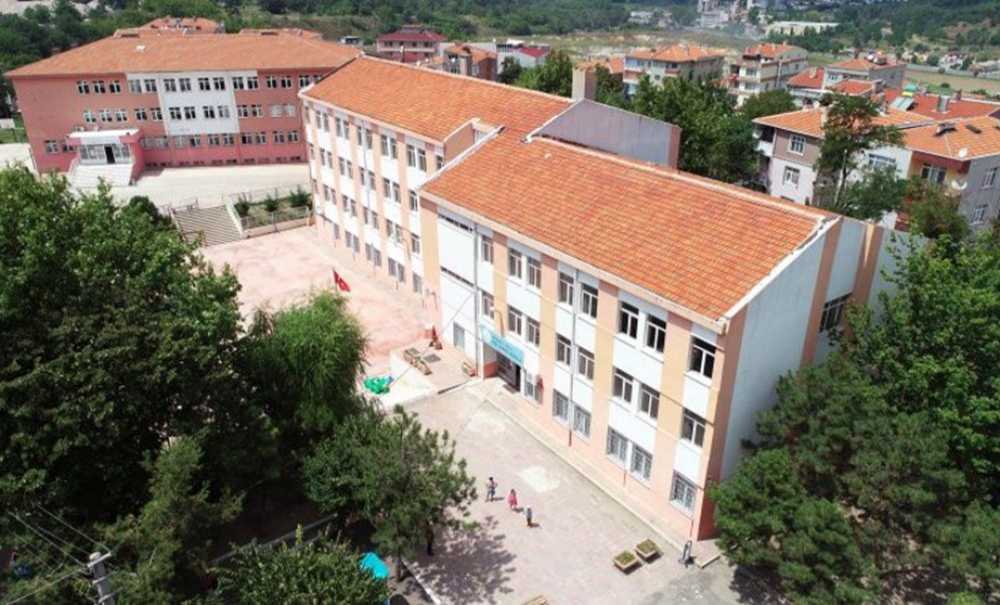 Özel İdare İlkokulu Da Yıkılıyor