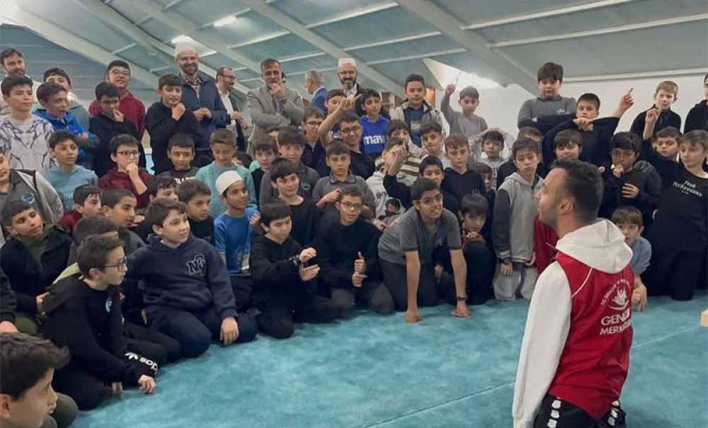 Paralimpik Milli Yüzücü Sefa Yurtkölesi Çorlu'da