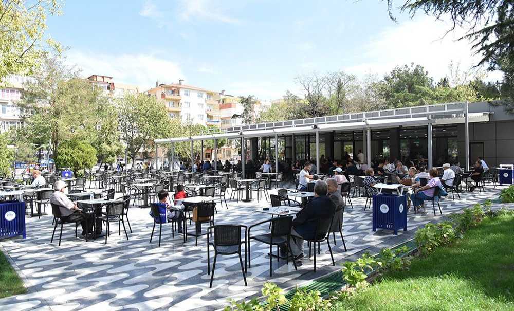 Park Kafede Dışardaki Tuvalet Kapatıldı