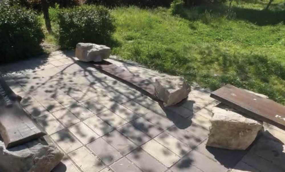 Parklara Zarar Verilmesine Başkan Sarıkurt Sitem Etti