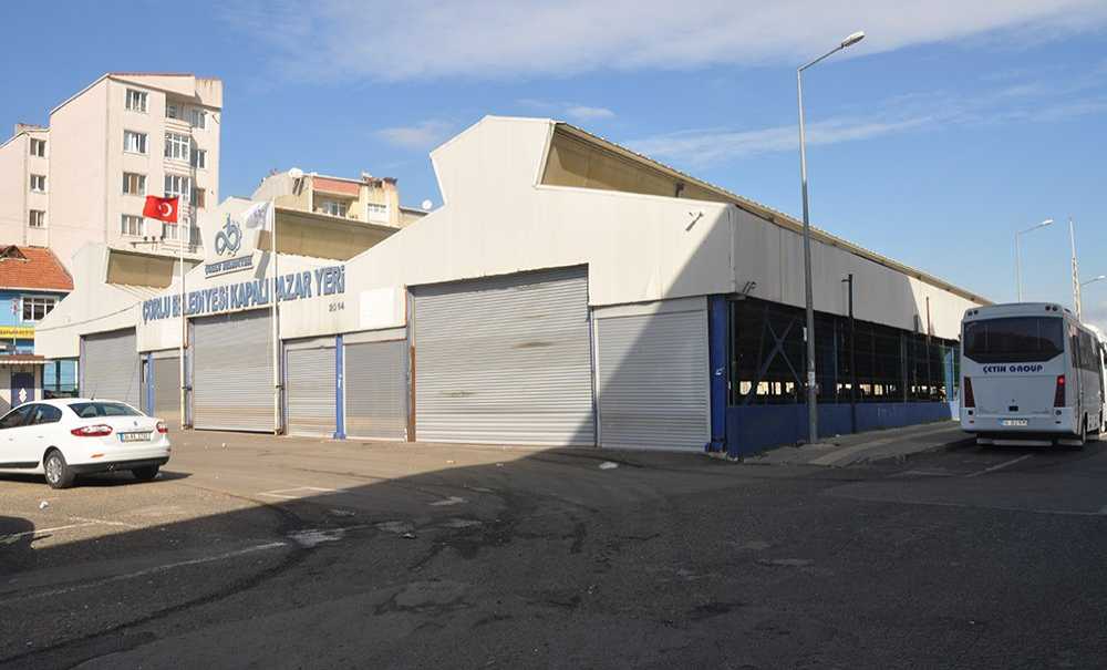 Pazar Yerinin Girişleri Kapatıldı