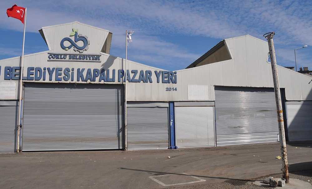 Pazar Yerinin Girişleri Kapatıldı