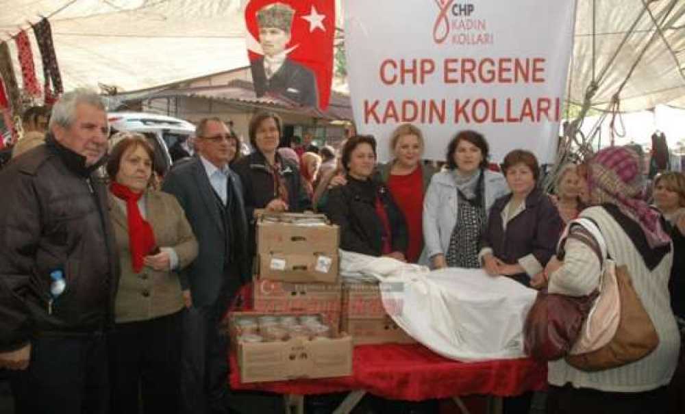 Chp`li Kadınlardan Vatandaşlara Aşure