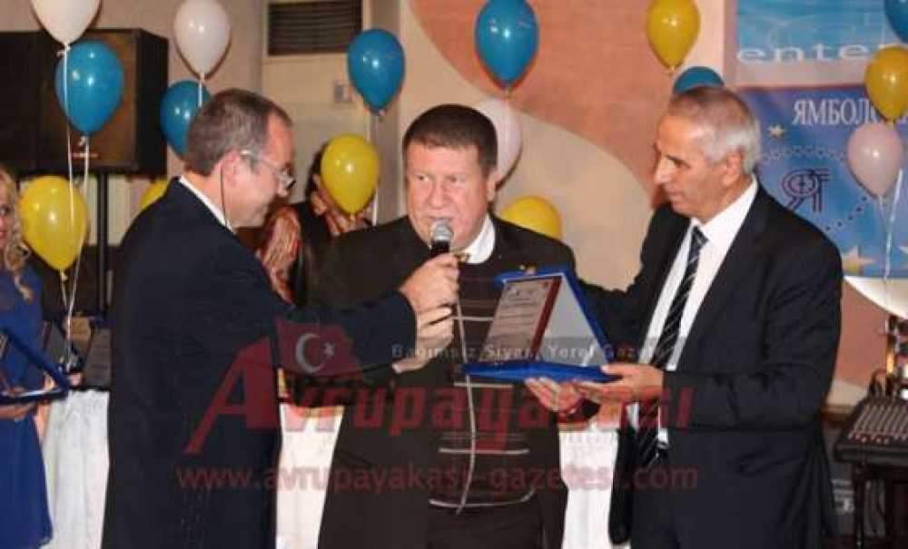 Kardeş Oda Yambol`dan Çorlu Tso Başkanı Sülün`e Plaket